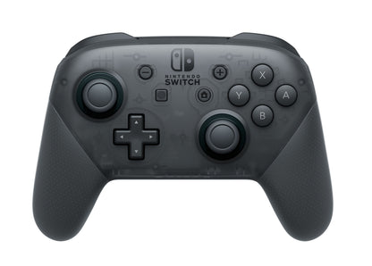 Nintendo Pro Controller sort, to analoge sticks, D-pad, fire knapper og skulderknapper set fra oven.