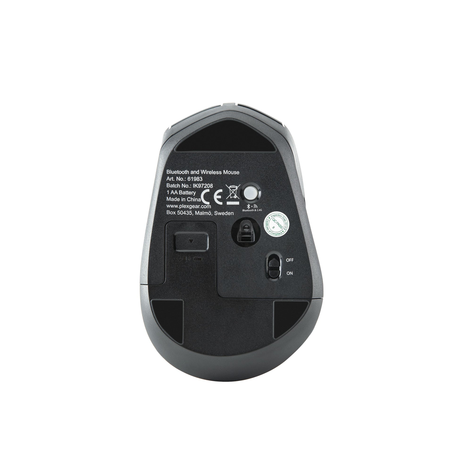 Plexgear MK1000 trådløs lydløs mus underside med tænd/sluk-knap, sensor, batterirum og label med certifikater.