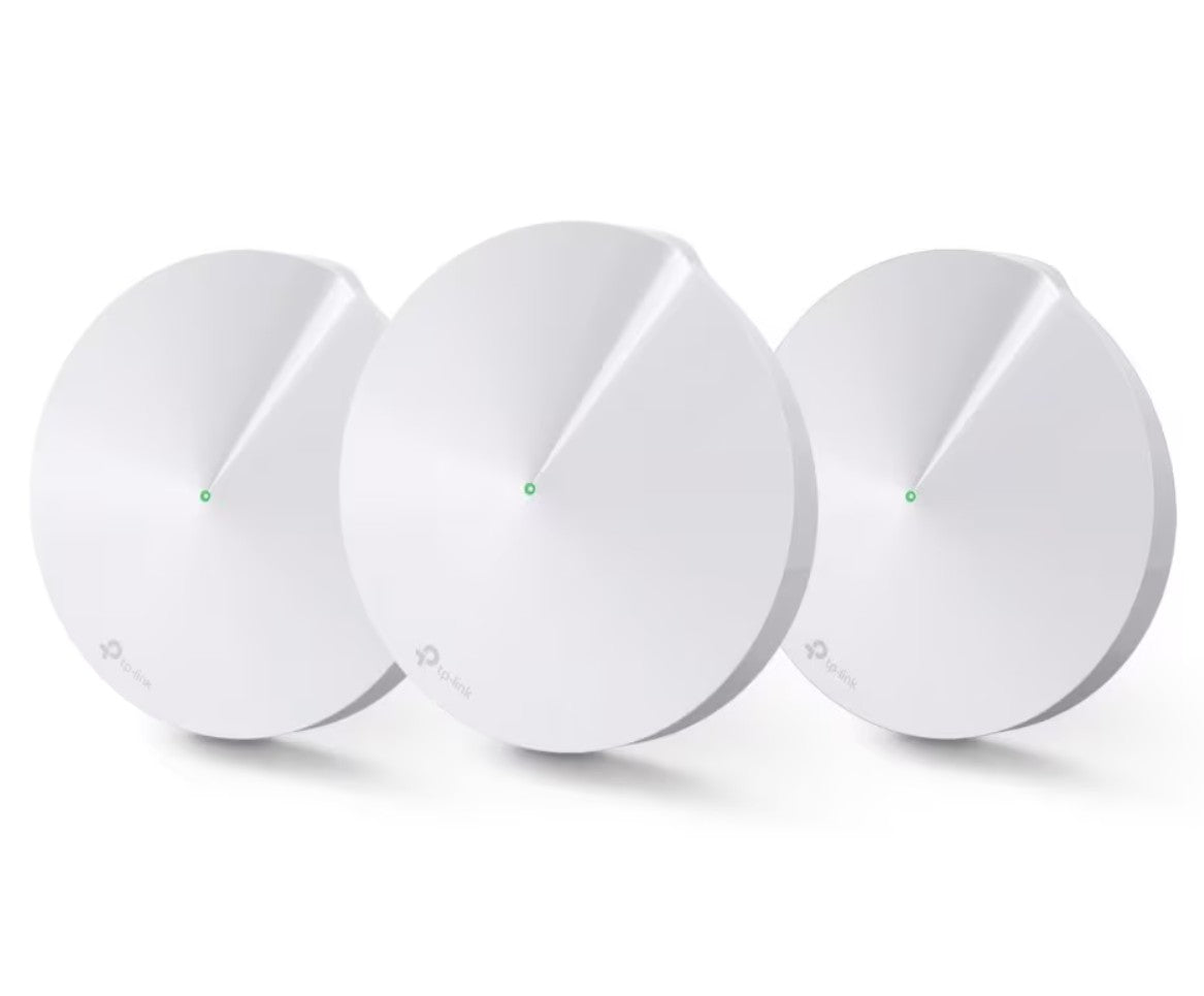 TP-Link Deco M5 Mesh-system AC1300, 3 stk, hvide runde enheder med grøn indikator på toppen.