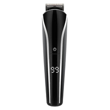 Rubicson multitrimmersæt hår- og skægtrimmer med digitalt display 99, central tænd/sluk-knap og metallisk skær.