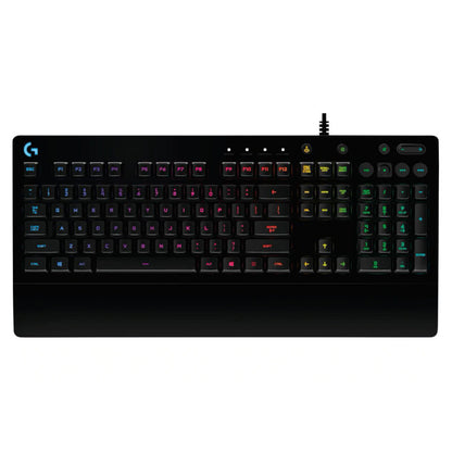 Logitech G213 Prodigy gaming-tastatur sort med RGB-belysning, funktionstaster, numerisk tastatur og medieknapper.