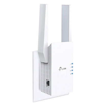TP-Link RE505X AX1500 wifi-repeater hvid med to antenner og indikatorlys til stikkontakt.