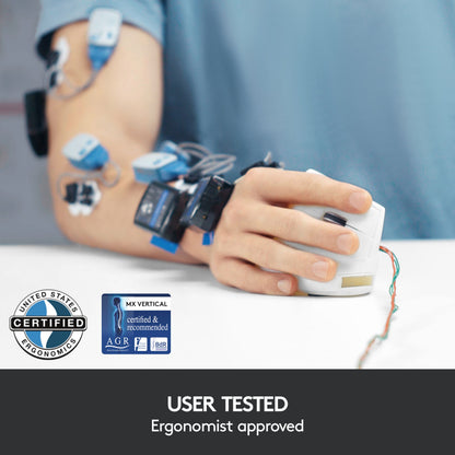 Logitech MX Vertikal trådløs mus, bundt med certifikatlogoer og teksten "USER TESTED Ergonomist approved.