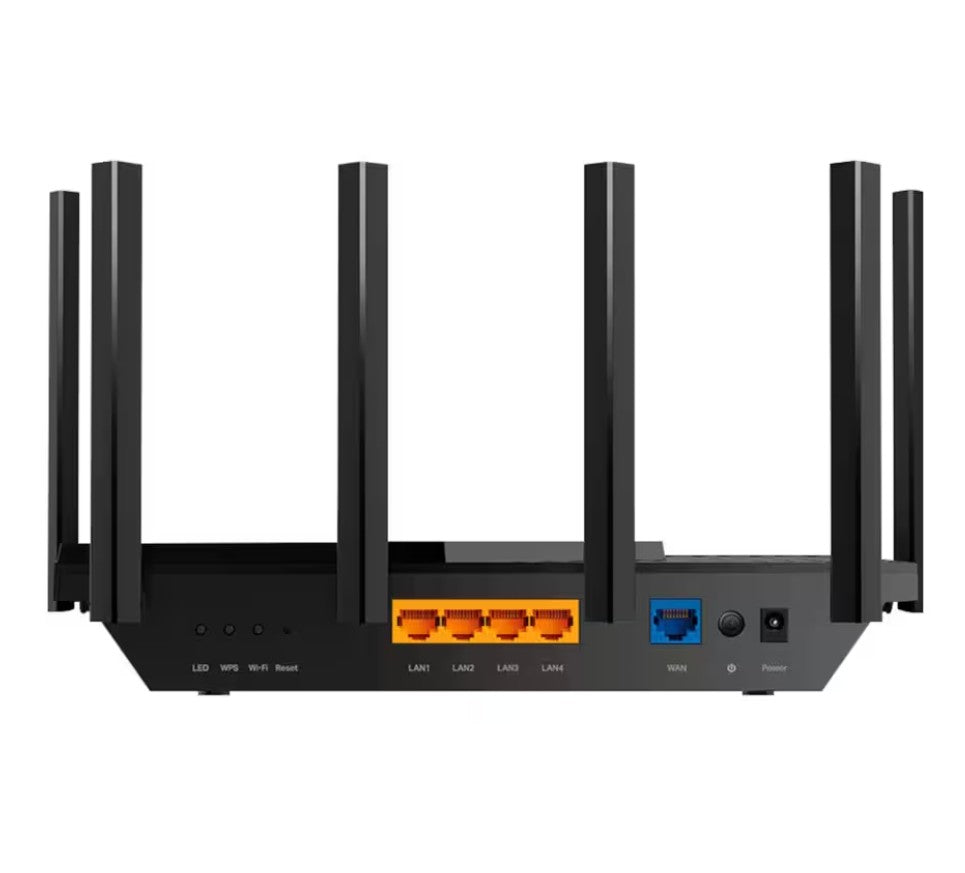 TP-Link Archer AX73 Wi-Fi 6 router med 6 antenner, 4 orange LAN-porte, blå WAN-port, power-knap og LED-indikatorer bagpå.