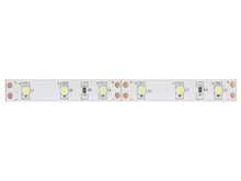 Ledsavers LED-strip Hvid 3m, tæt på med synlige enkelte LED'er, modstande og kobberkontakter på fleksibelt print.