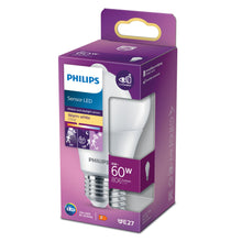 Philips LED-lampe E27 806 lm 60W svarer varm hvid 2700K med bevægelses- og dagslys-sensor i lilla/hvid æske.