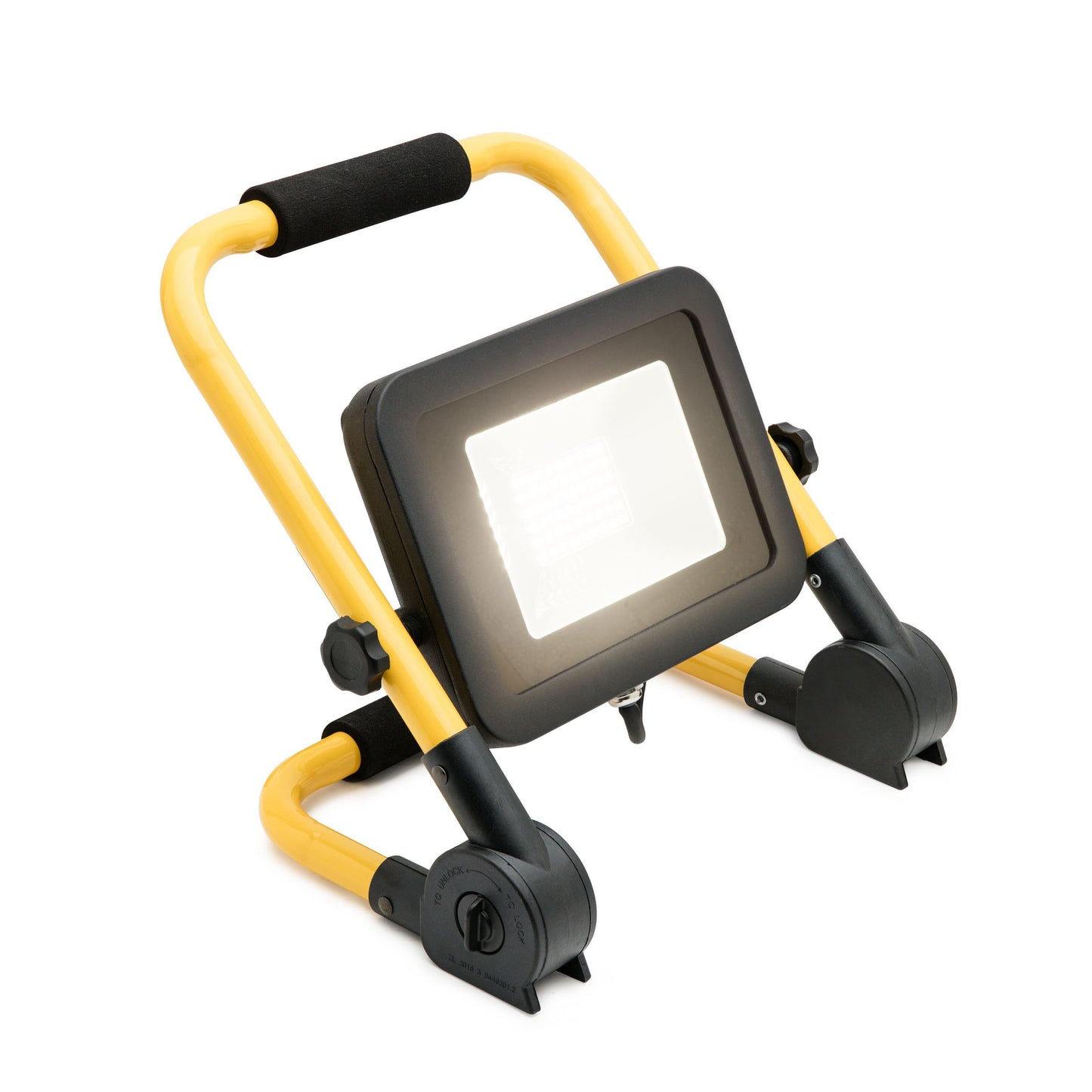 Ledsavers LED arbejdsbelysning 50 W 4250 lm sort rektangulær lampe på gul sammenklappelig U-formet stander.