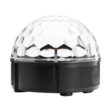 Ledsavers Diskolampe med fjernbetjening, sort og klar kuppel, facetslebet top, højttalergrill, LED lyseffekter.