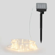 Solcelledrevet lyskæde 75 LED 7,5 m varm hvid med sort jordspyd og rektangulært solpanel coiled ledning.