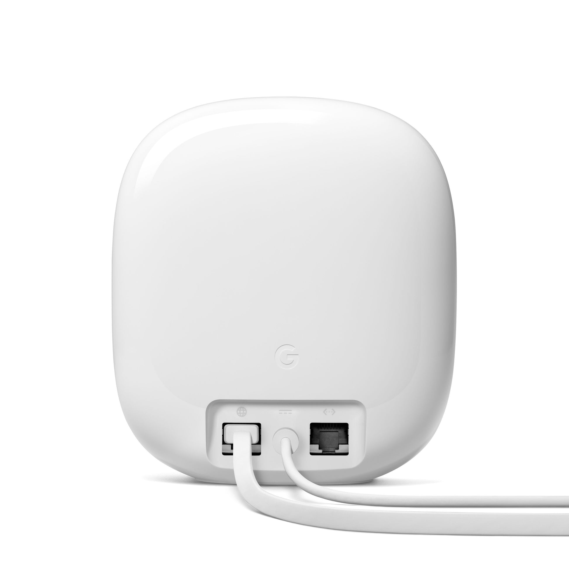 Google Nest Wifi Pro AXE4200 1-pakke hvid, bagside med to porte til Ethernet og strøm, begge stik er tilsluttet.