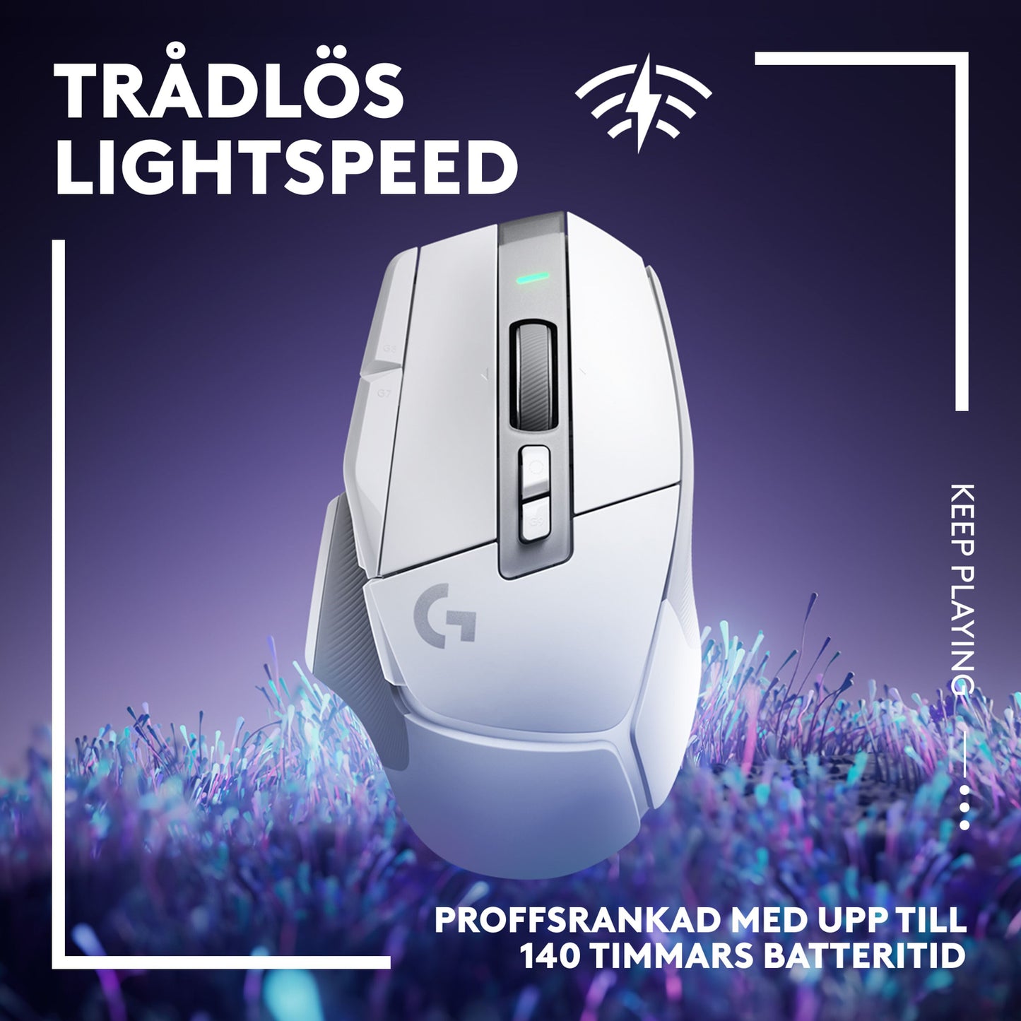 Logitech G502 X Lightspeed trådløs gamingmus hvid, svensk tekst om 140 timers batteritid, baggrund med glødende elementer.