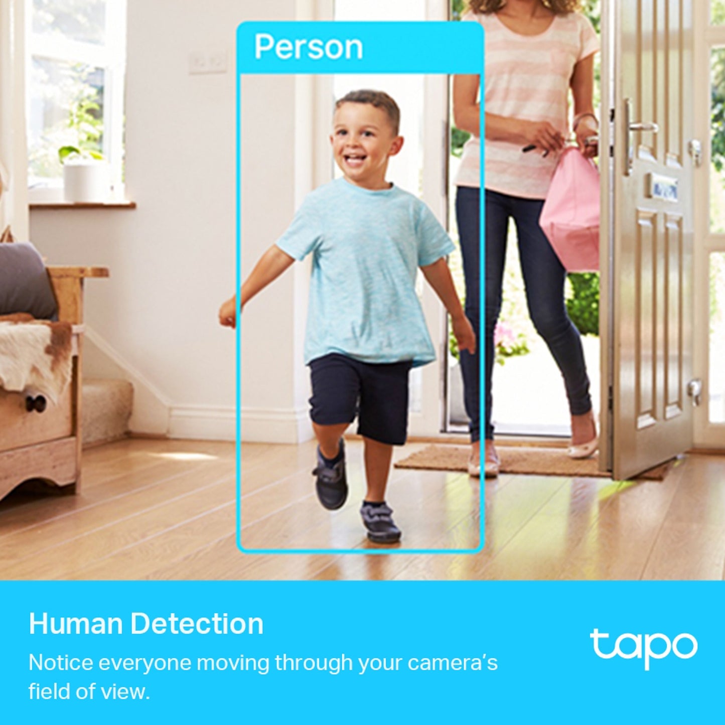 Tapo C225 AI trådløst overvågningskamera, blå "Person"-markering om dreng, tekst med menneskedetektion.
