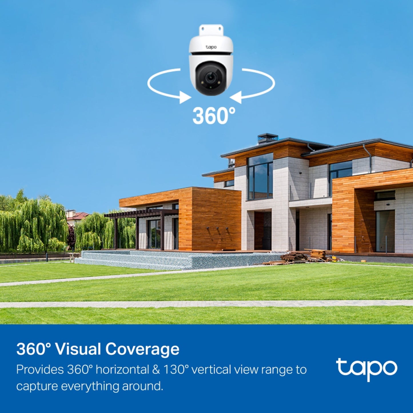 TP-Link Tapo C500 trådløst overvågningskamera 1080p opløsning 360° rotation bred horisontal visning over moderne hus.