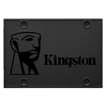 Kingston A400 SSD 2.5" 240GB sort med Kingston-logo og hovedgrafik på forsiden.