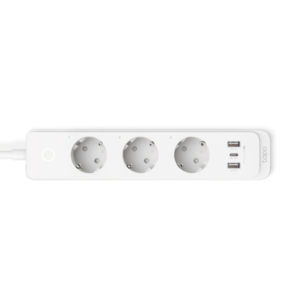Tapo P300 hvid smart stikdåse med 3 runde stik, 2 USB-porte inkl. USB-C i højre side, Tapo-logo ved portene.