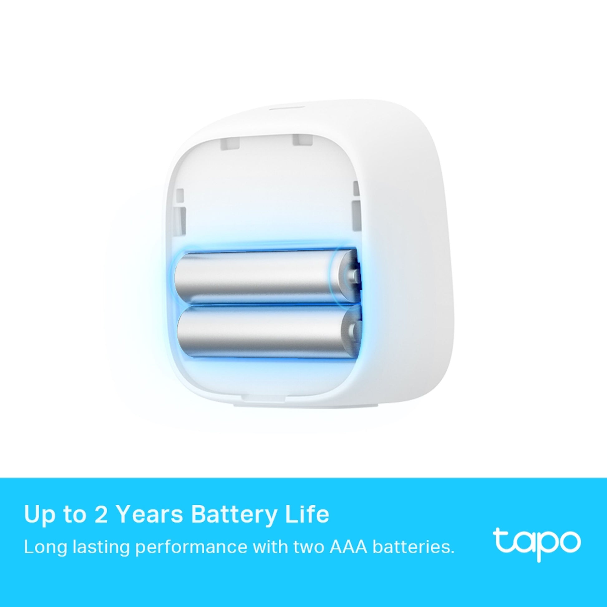 TP-Link Tapo T315 smart termometer og hygrometer hvid, bagcover åben med to AAA-batterier, Tapo-logo nederst til højre.