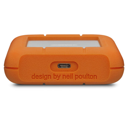 Lacie Robust ekstern harddisk 5 TB orange gummikant, sølv midte, USB-C port, "design by neil poulton" ved port.