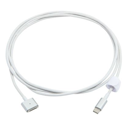USB-C til MagSafe 3 kabel 2 m, hvid flettet, med USB-C stik, magnetisk MagSafe 3 ende og velcrostrop.