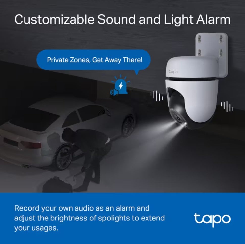 TP-Link Tapo C510W trådløst sikkerhedskamera med spotlight, viser taleboble "Private Zones, Get Away There.