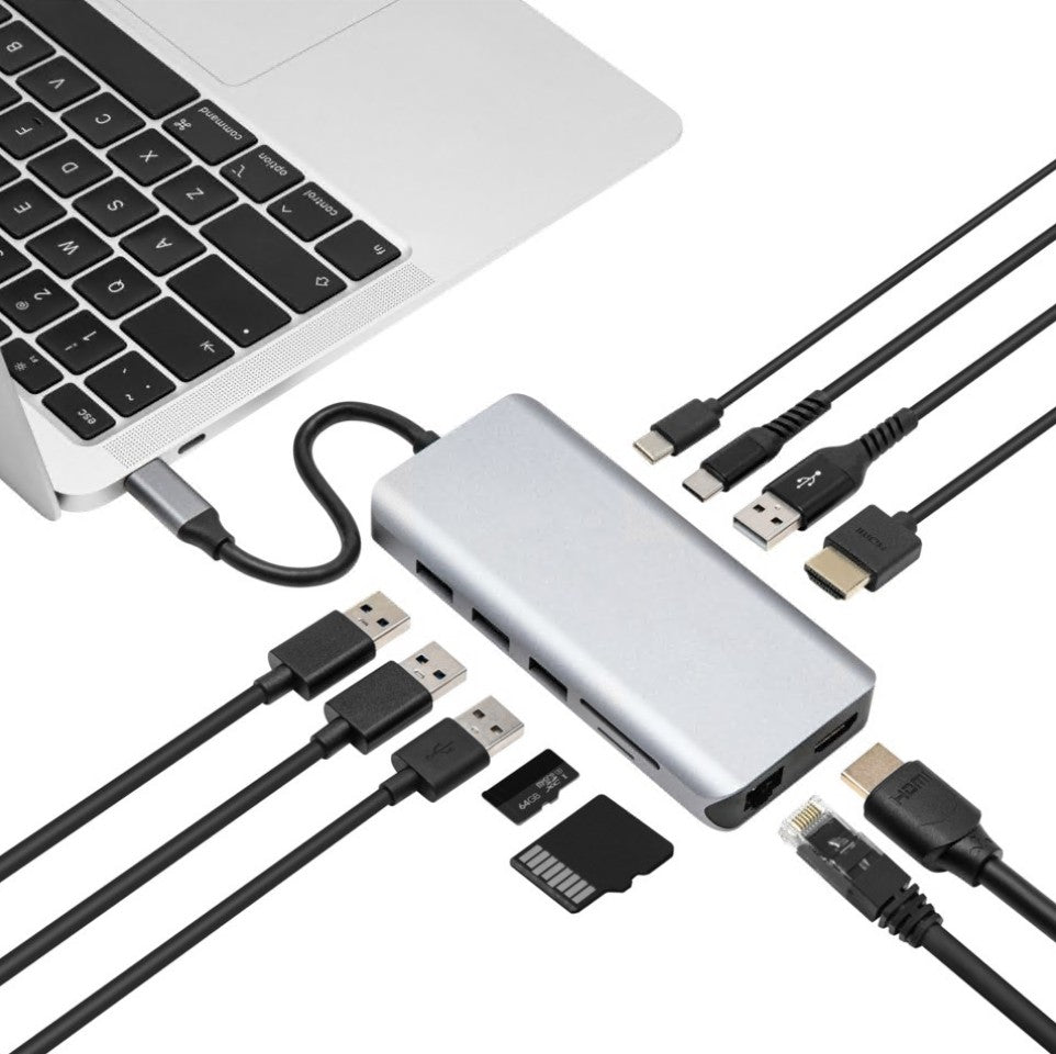 Plexgear USB-C Multiadapter 100W passthrough 12 porte tilsluttet laptop med HDMI, Ethernet, USB og hukommelseskort.