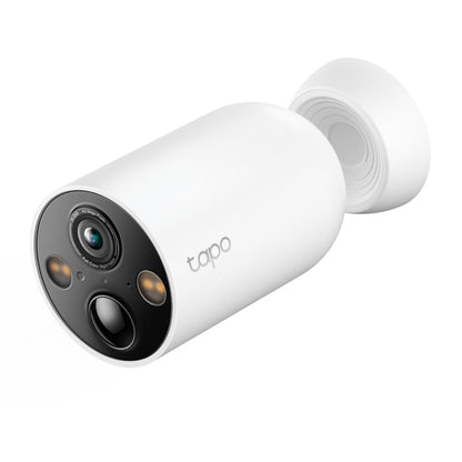 Tapo C425 overvågningskamera hvid cylinder med sort linsefelt, til lys og beslag til indendørs/udendørs brug med farve nattevågning.
