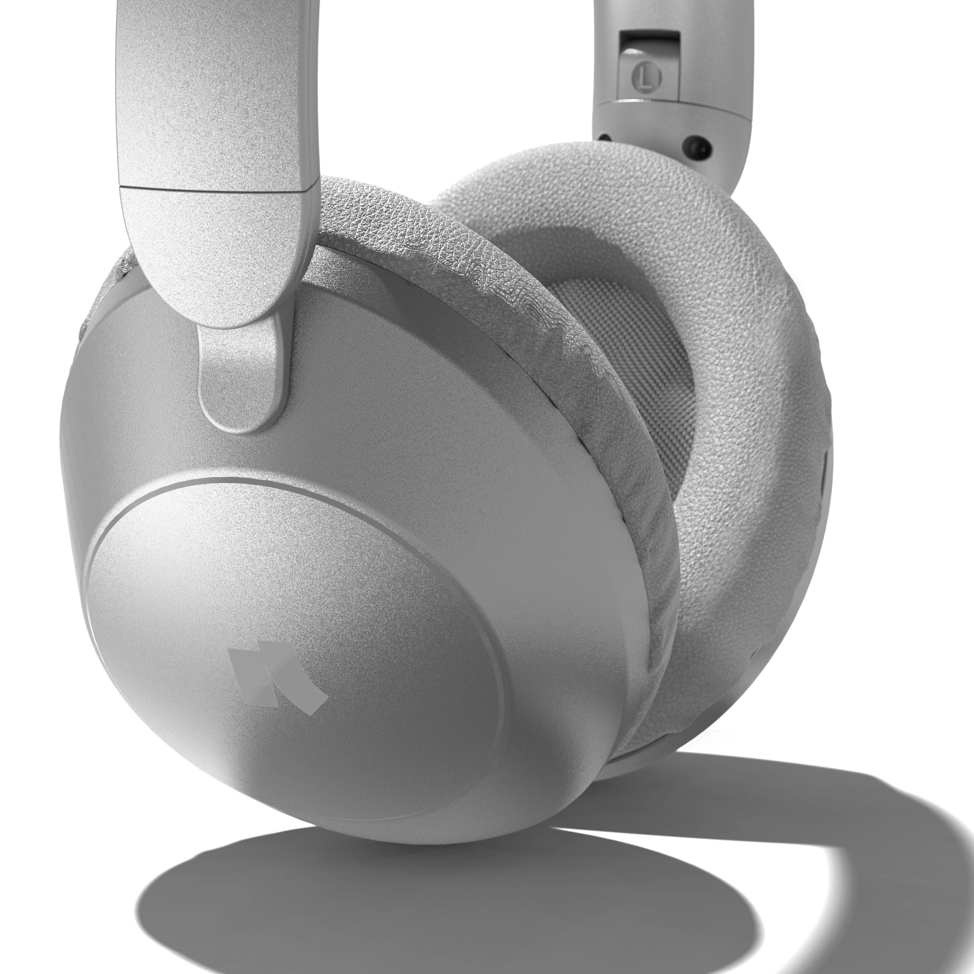 Nomadelic Solo 201 trådløse ANC-hovedtelefoner sølv, polstrede ørepuder, L-markering, aktiv støjreduktion.