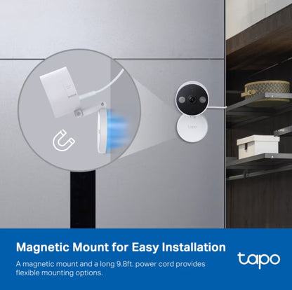 TP-Link Tapo C120 rundt indendørs/udendørs Wi-Fi sikkerhedskamera med magnetisk montering og 2K-opløsning.