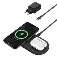 Belkin BoostCharge Pro 2-i-1 Qi2 15W sort trådløs oplader til smartphone og høretelefoner inkl USB-kabel, vægadapter.