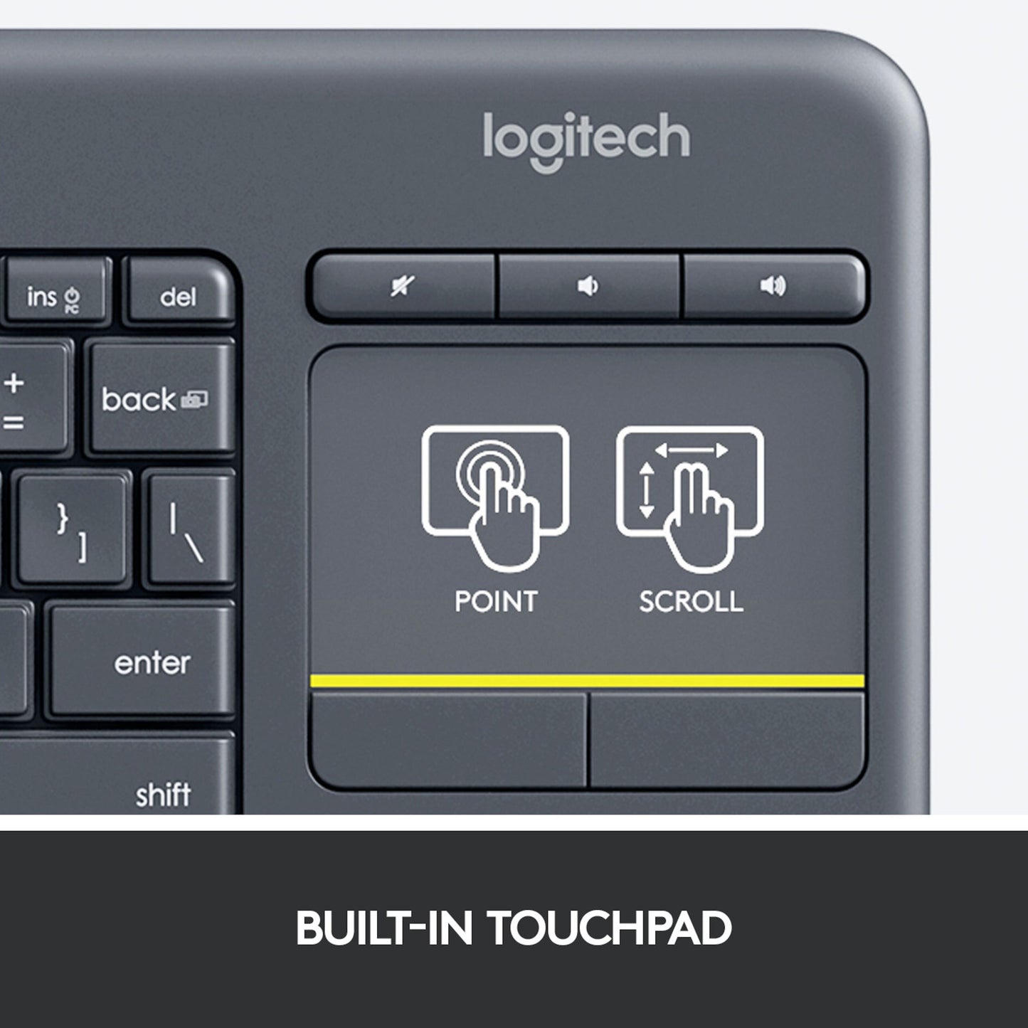 Logitech K400 Plus trådløst tastatur med touchpad, gestus ikoner, label under tastatur viser BUILT-IN TOUCHPAD.