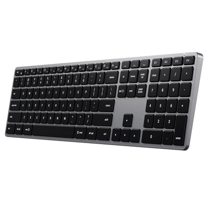 Satechi X3 trådløst Bluetooth-tastatur i space gray-aluminium med sorte taster, numerisk del og funktionsrække.