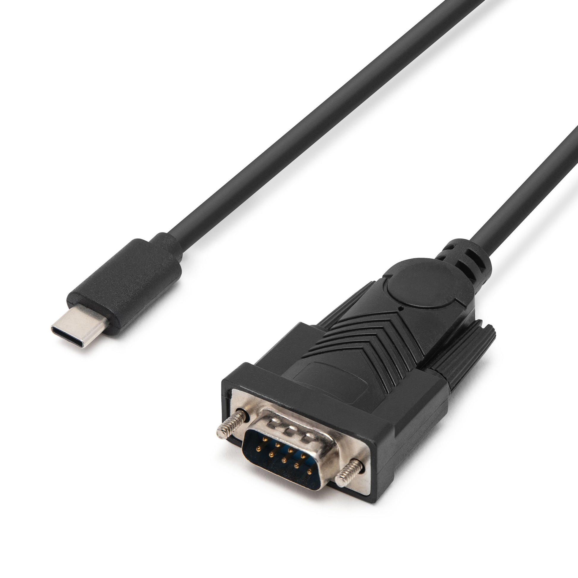 Plexgear USB-C til seriel adapter, sort kabel med USB-C hanstik og 9-pin RS-232 han stik.