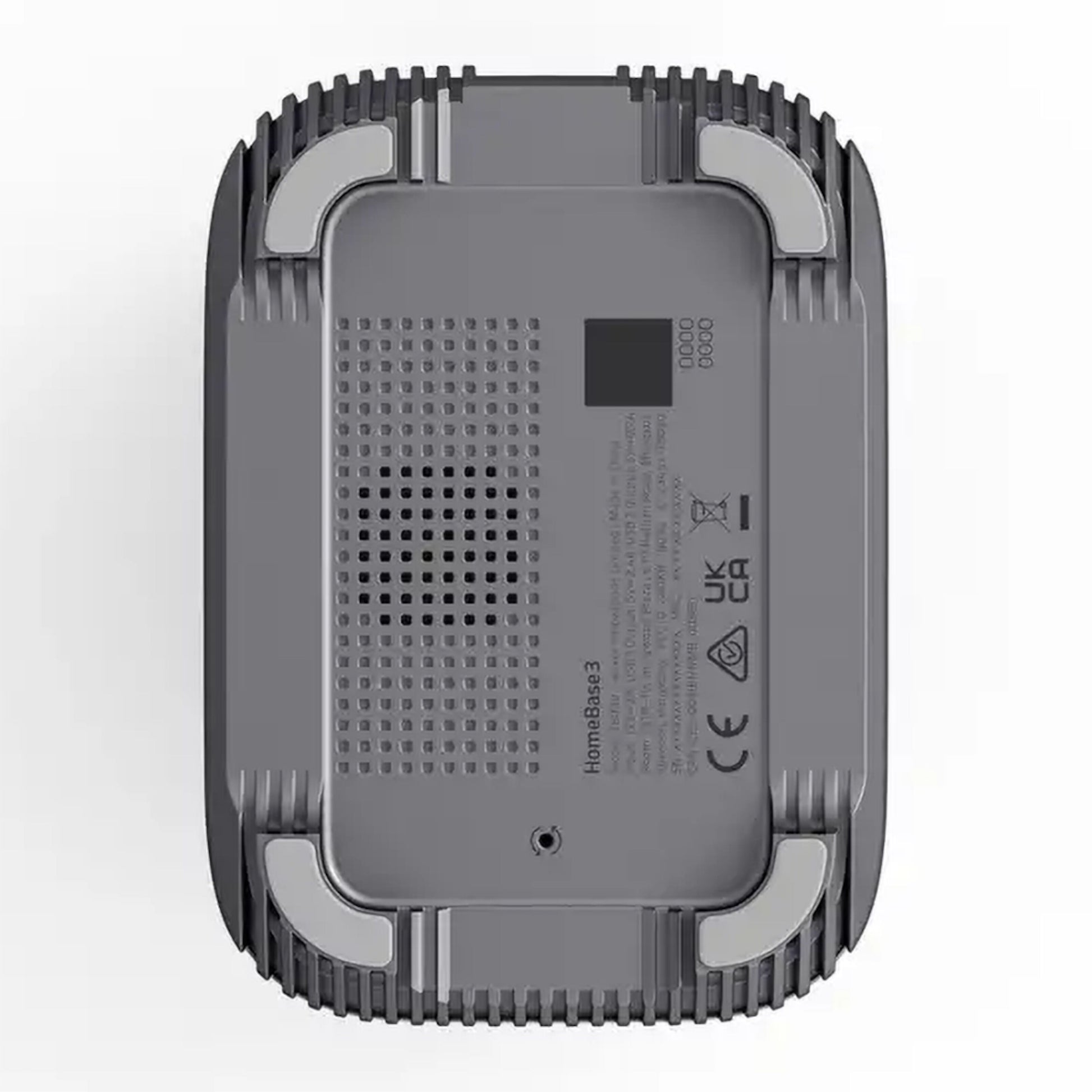Eufy S380 HomeBase 3 16 GB underside med ventilationshuller, brandgummifødder, certifikater og tekniske detaljer.
