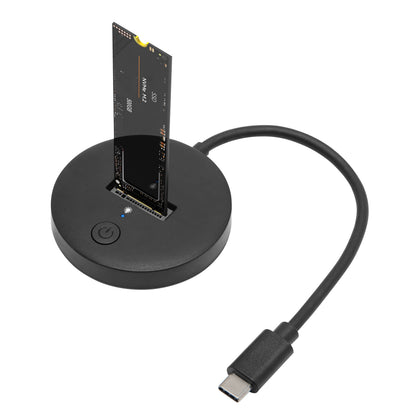 Plexgear Dockningsstation M.2 NVMe, rund sort SSD-dock med power-knap, vertikal M.2 NVMe-indgang, USB-C kabel medfølger.