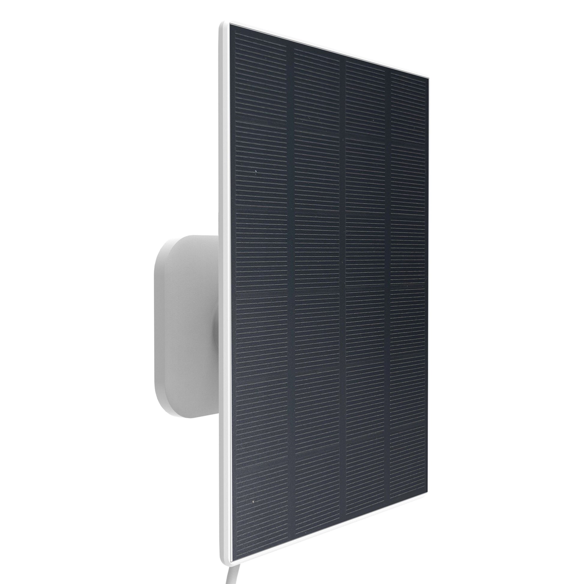 Yale Solcelleoplader, rektangulært solpanel med gittermønster, USB-C stik, monteret på hvid vægbeslag til Outdoor Camera.