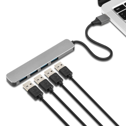 Plexgear USB-A-hub, 4 porte, sølv, tilsluttet laptop med fire slags USB-kabler, understøtter USB 3.2 Gen 1-hastigheder.
