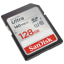 Sandisk Ultra SDXC-kort 128GB, op til 140MB/s, Class 10, rød/hvid label med specifikationssymboler.