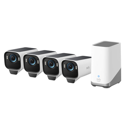 EufyCam S3 Pro 4K kamera 4-pak med basestation, blå LED og Eufy-logo, inkl. solpaneler.
