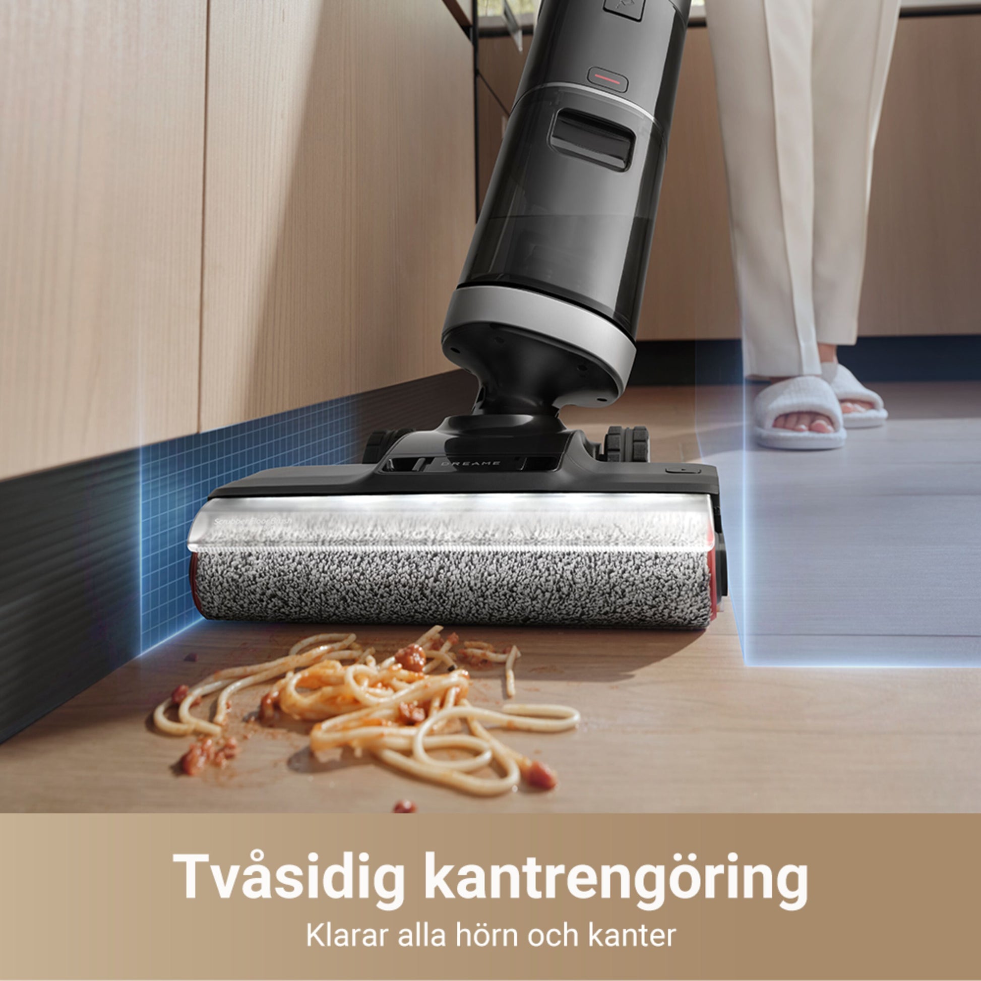 Dreame H14 DUAL gulvvasker støvsuger og vasker gulv ved køkkenkant, svensk tekst fremhæver tosidet kant-rengøring.