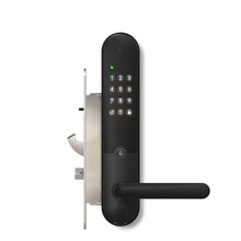 Yale Doorman L3S Flex, sort smartlås med håndtag, digitalt tastatur, indikatorlys og Wi-Fi-symbol set fra siden.