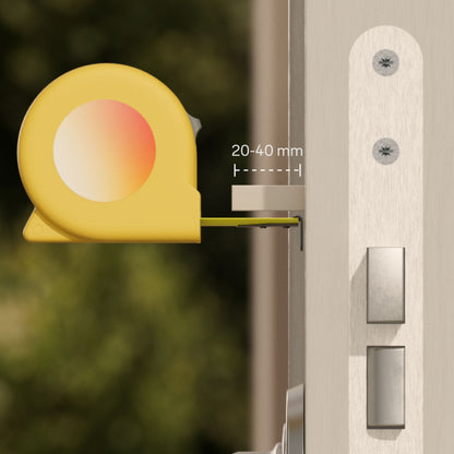 Gul tommestok måler dørkarm 20-40mm til installation af Yale Linus Smartlås L2 Sort.