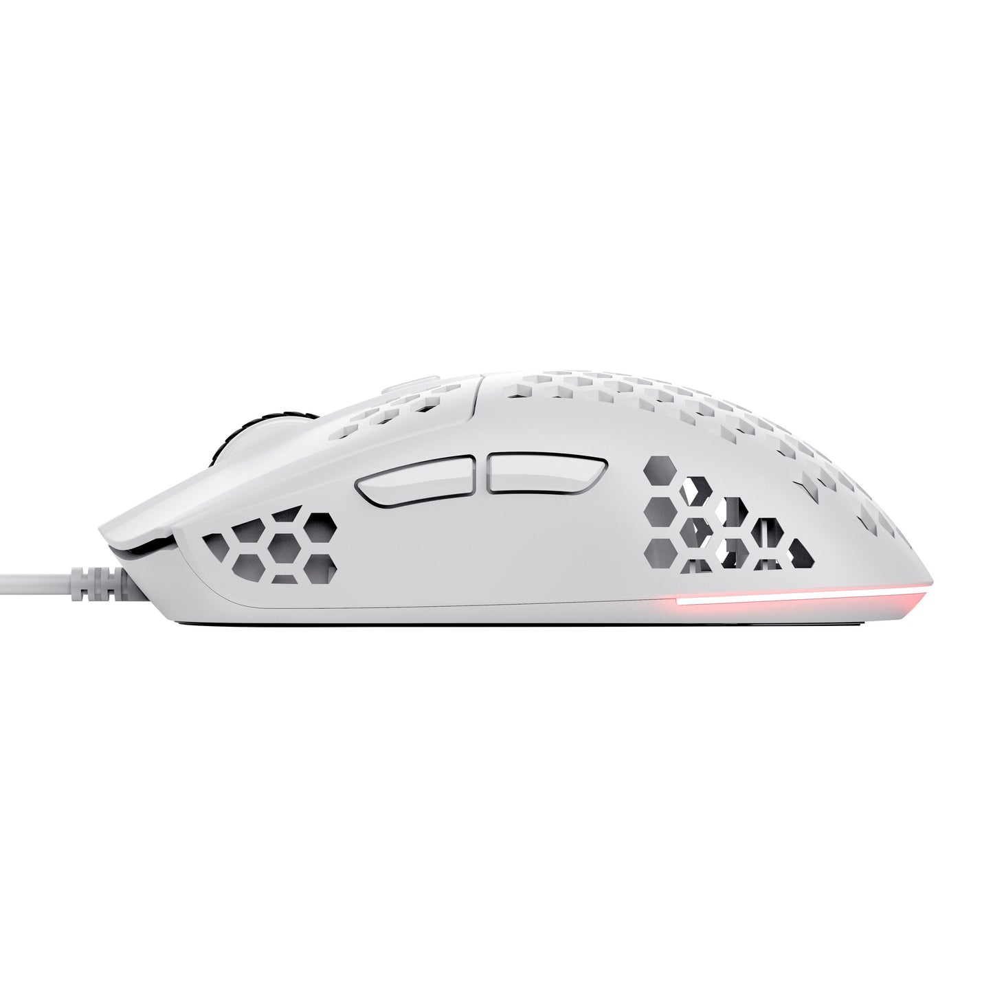 Trust Helox GXT928 letvægts gaming mus hvid, honeycomb-design, sideknapper, justerbar DPI, lysstribe ved basen, vises fra siden.
