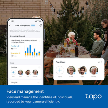 TP-Link Tapo H500 Smart HomeBase med ansigtsgenkendelse app viser Familiars og Strangers på display ved brug.