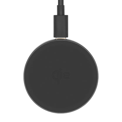 Qi2 Trådløs hurtigoplader 15W sort, rund, USB-kabel foroven, "Qi 2"-logo i midten, til iPhone 12-16.