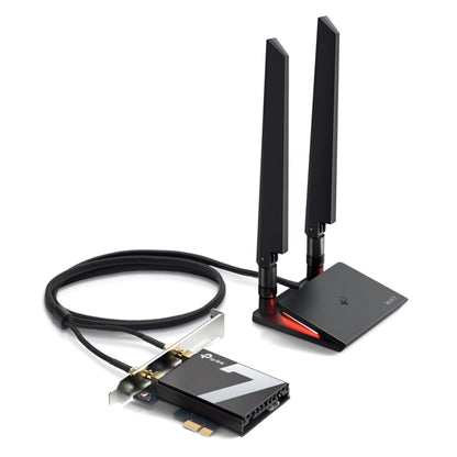 TP-Link Archer TBE550E netværkskort BE9300 med to slags antenner på magnetisk base, flettet kabel, guldfarvet PCIe-stik.