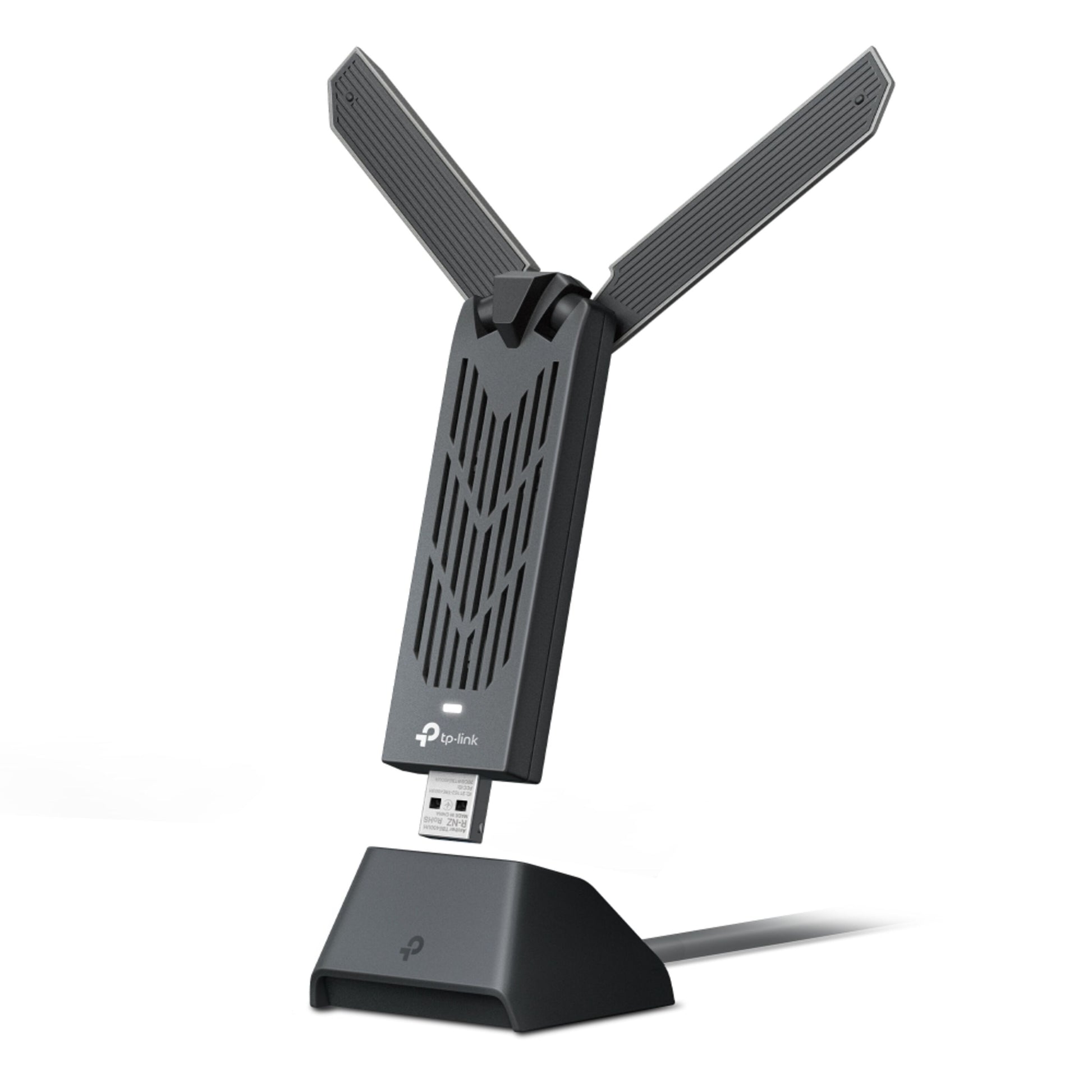 TP-Link TBE400UH sort WiFi 7 USB netværksadapter med to store antenner og lille base forbundet med kabel.
