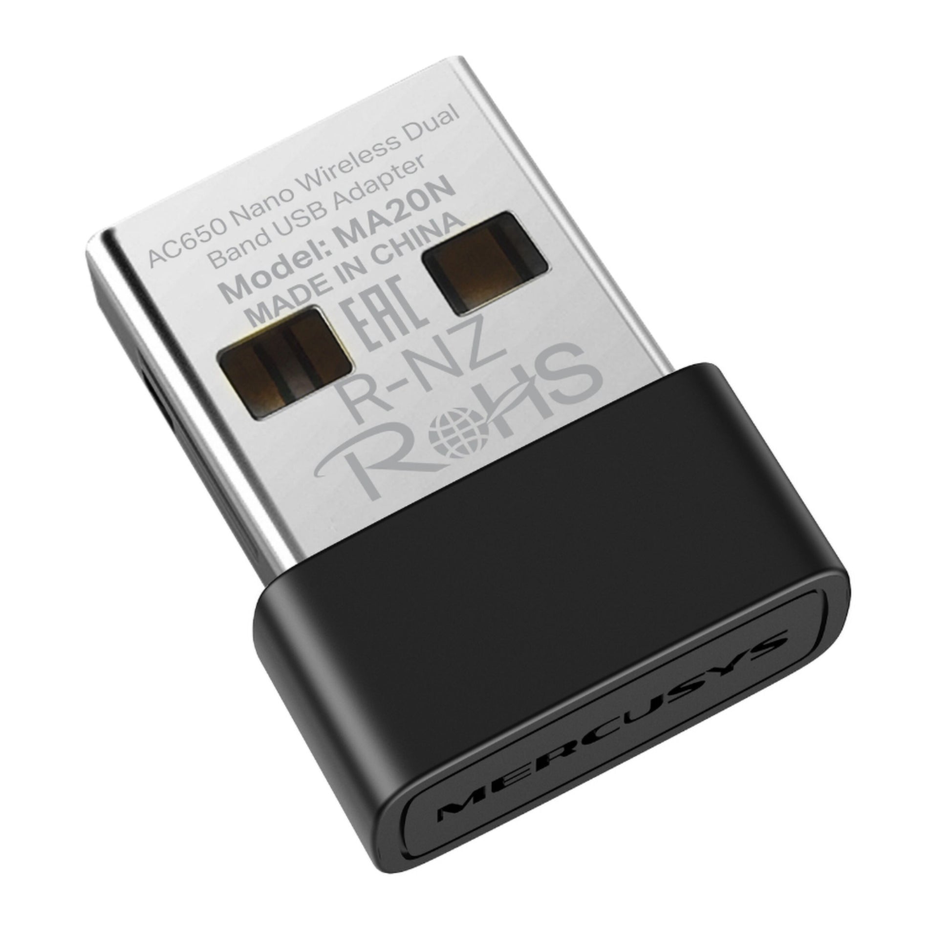 Mercusys MA20N AC650 USB-netværksadapter metallic sort med synlige produktmærkater og certifikatmærkninger.