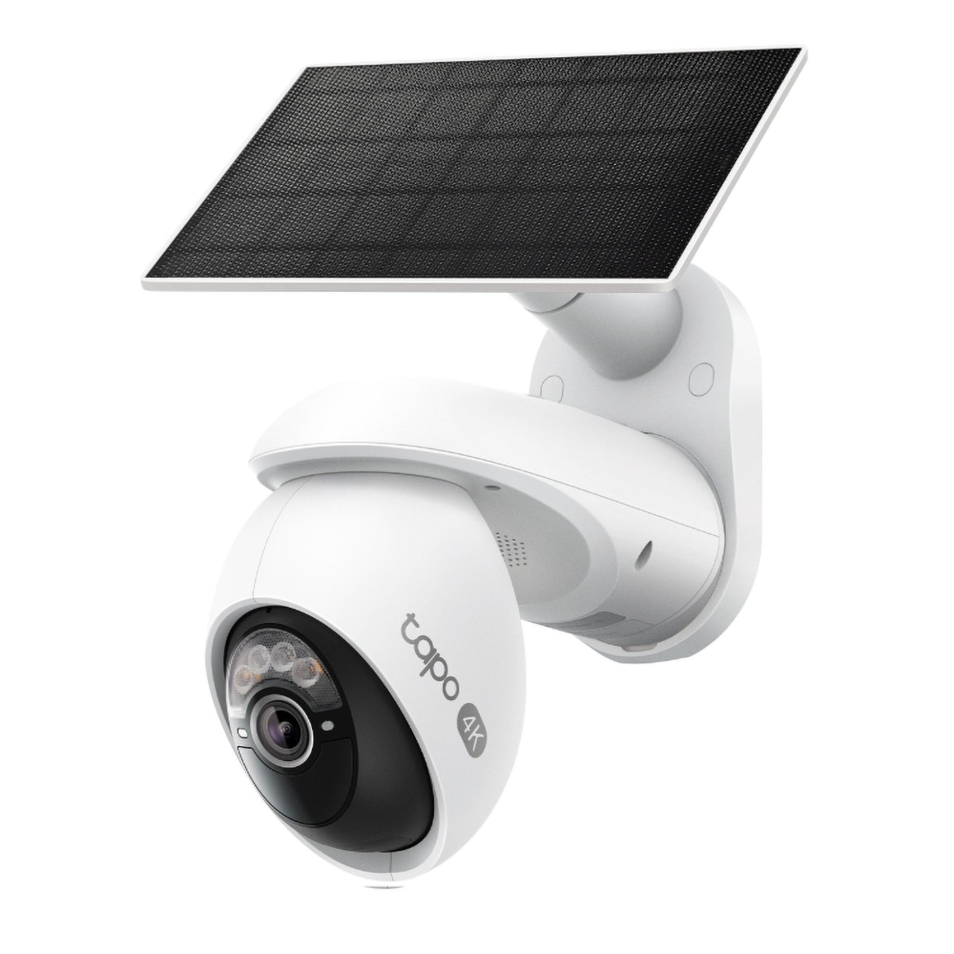 TP-Link Tapo C660 KIT solcelledrevet 4K overvågningskamera sort linse på væg tilsluttet rektangulært solpanel.