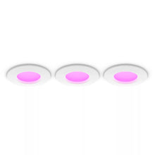 Philips Hue Slank indbygget belysning Ø90 mm spotlights 3-pak, hvide med pink midte, rund form, monteret i række.