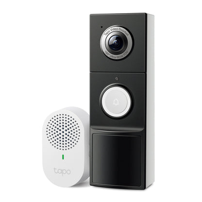 TP-Link Tapo D235 kamera dørklokke sort/sølv 2K med linse, knap og sensor ved lille hvid tapo-højttaler med grøn lampe.