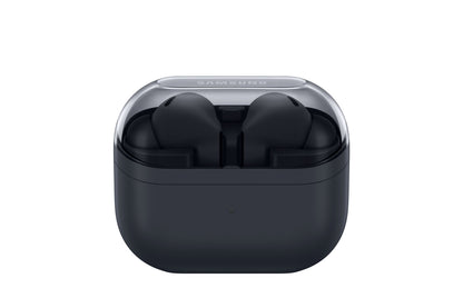 Samsung Galaxy Buds3 FE trådløse hovedtelefoner i sort i åbent opladningsetui med gennemsigtigt låg.